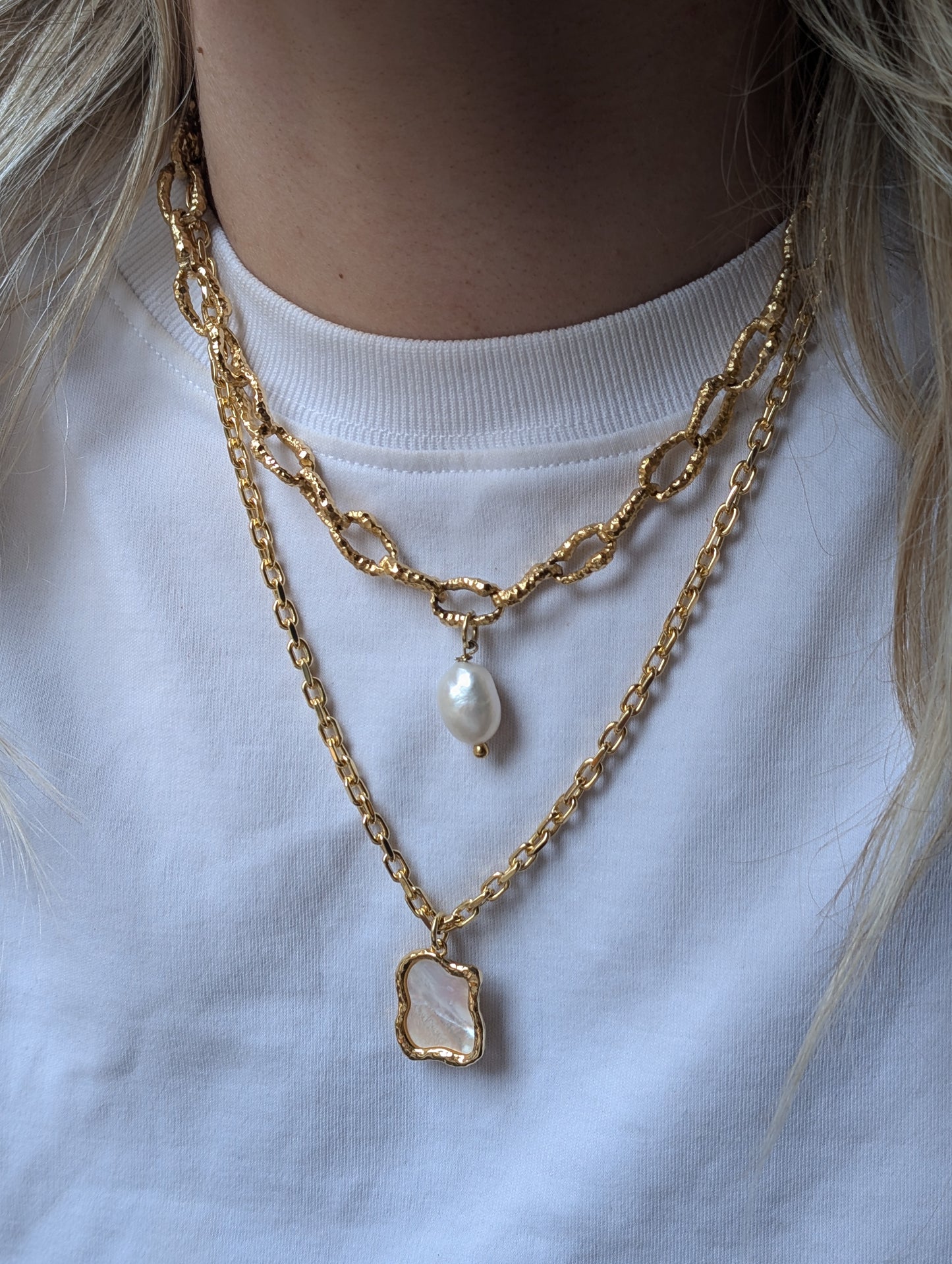 gold as jewelry
gold in jewelry
gold jewelry
gold jewelry
golden jewelry