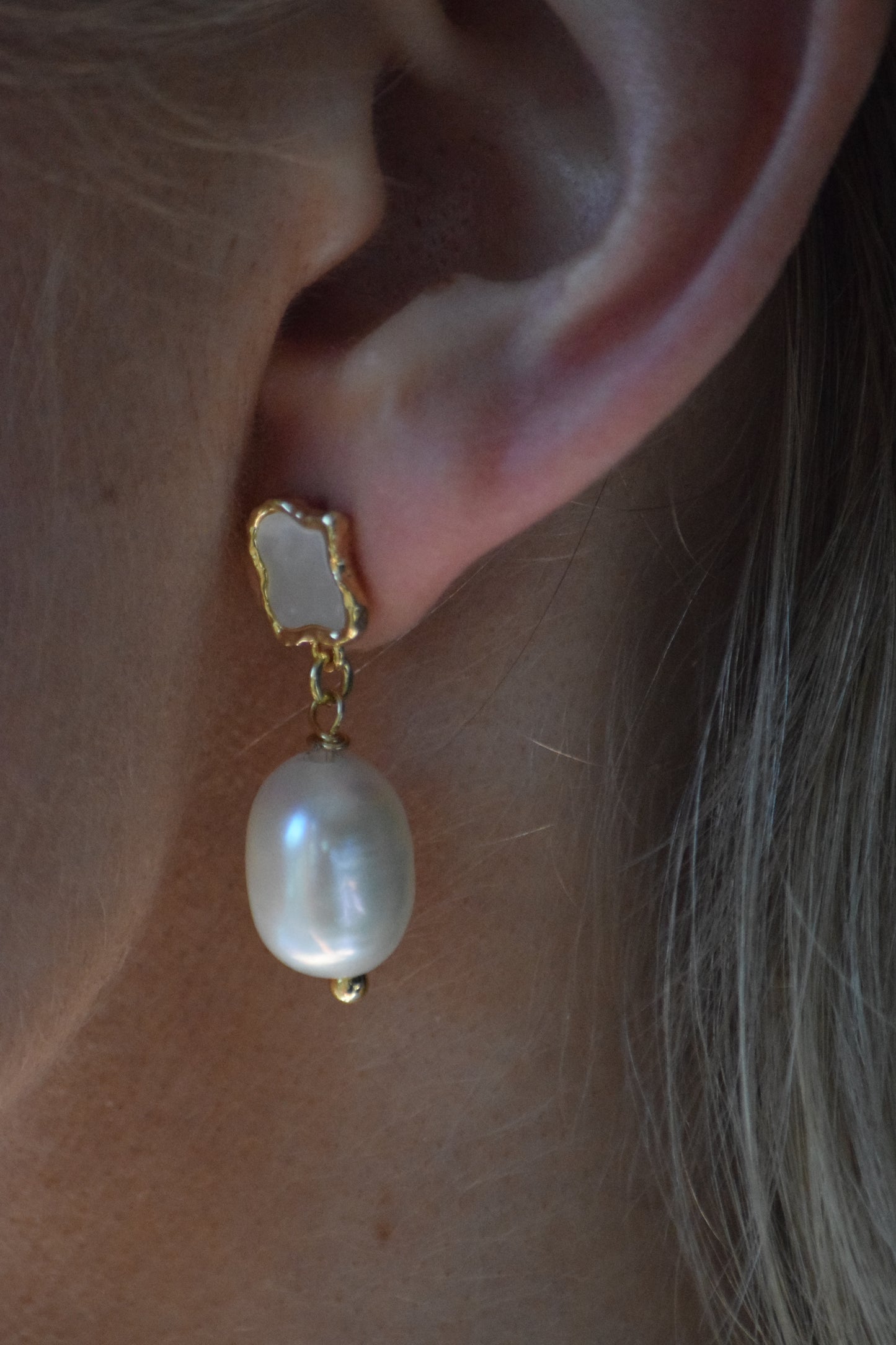 gold as jewelry
gold in jewelry
gold jewelry
gold jewelry
golden jewelry