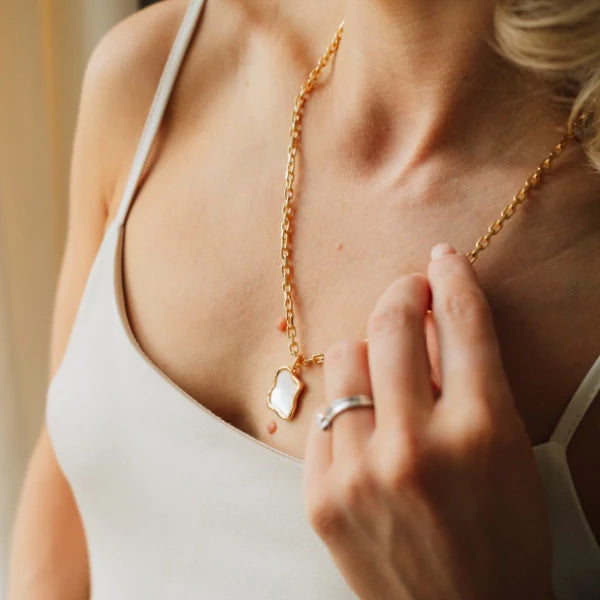Female model wearing the Shelly necklace