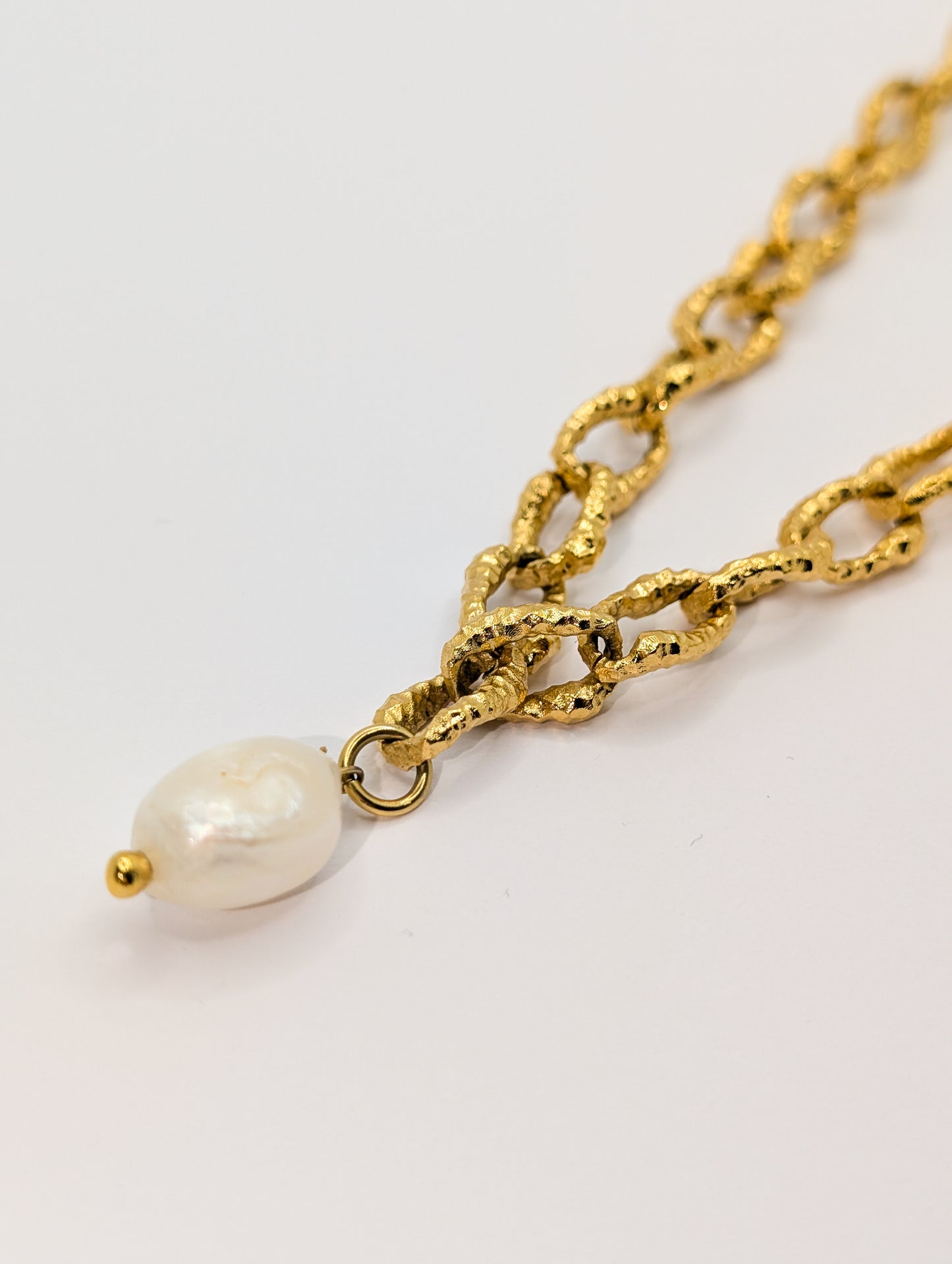 Gold Sandy Textured Chunky Chain Pearl Pendant Necklace